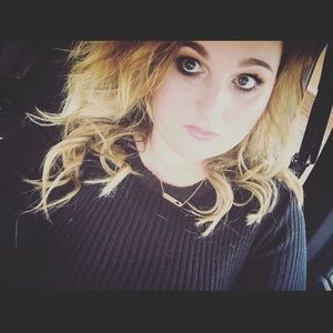 Meet your Posher, April